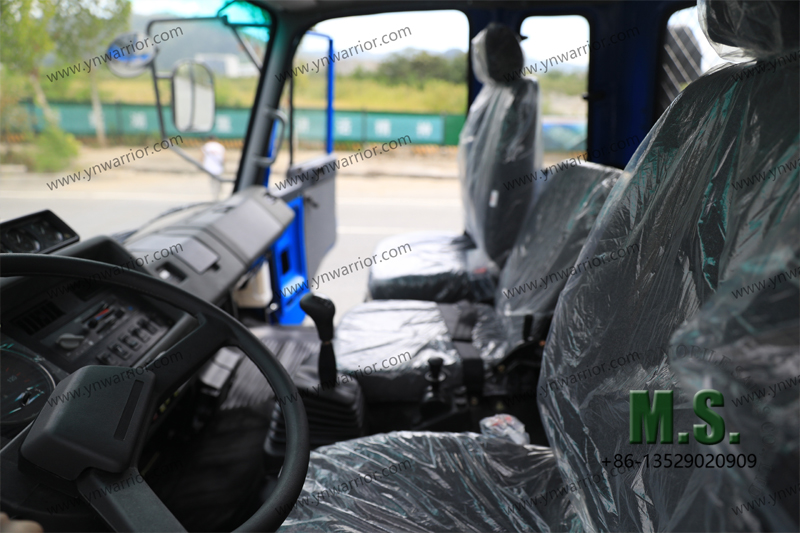 cabina de camión chino Dongfeng 153 detalles del modelo