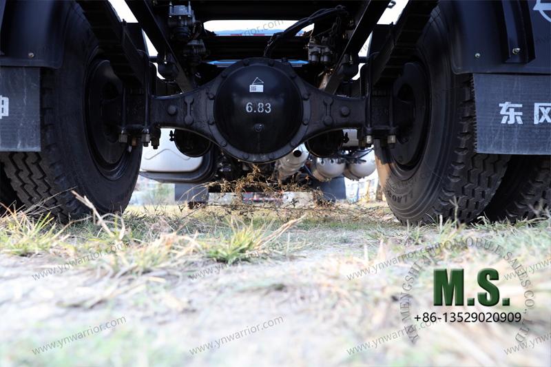 chasis sólido Dongfeng camiones camión de turismo