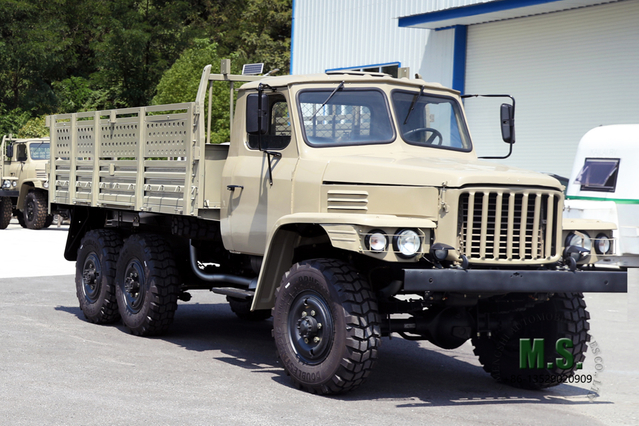Dongfeng Vehículo diésel de tracción total_EQ2082 Camión todoterreno puntiagudo de una hilera de vidrio doble con capacidad de carga 4 toneladas Vehículo especial de exportación