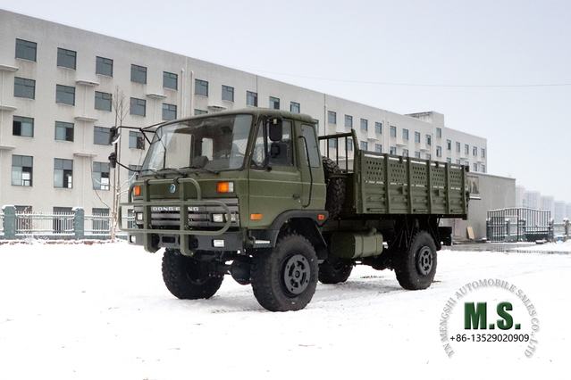  4X4 2070 Dongfeng Camión todoterreno_153 Camión de transporte con cabina de fila y media, cabeza plana y cuatro tracción_Vehículo especial de exportación