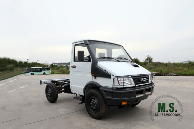 Chasis todoterreno pequeño Iveco 4 × 4 de cabeza larga_NJ2045 Conversión de chasis de camión de una hilera de cuatro unidades_Camiones especiales de exportación 4WD