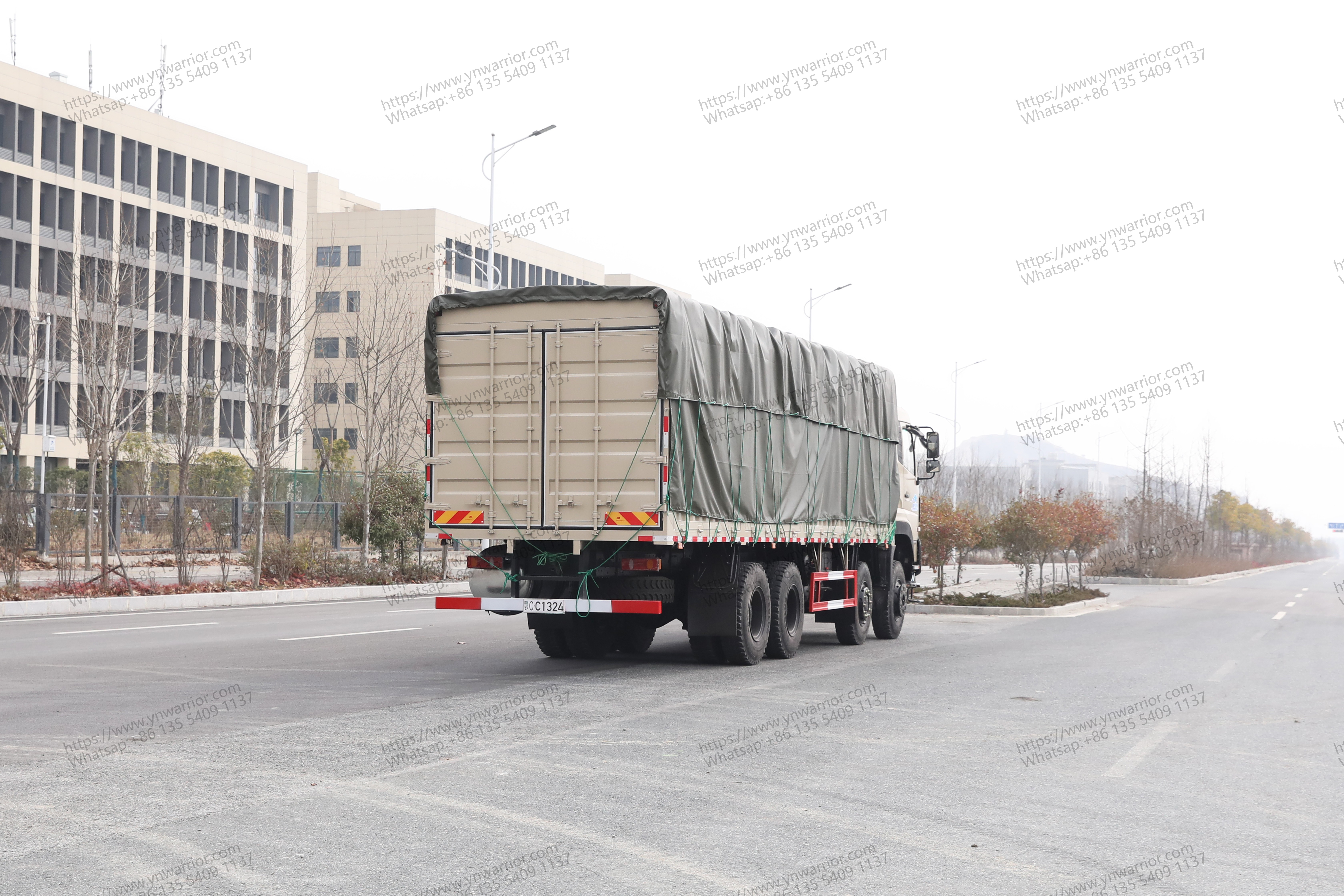 pesado Dongfeng 8x8 Fabricante de camión de servicio pesado Direct 