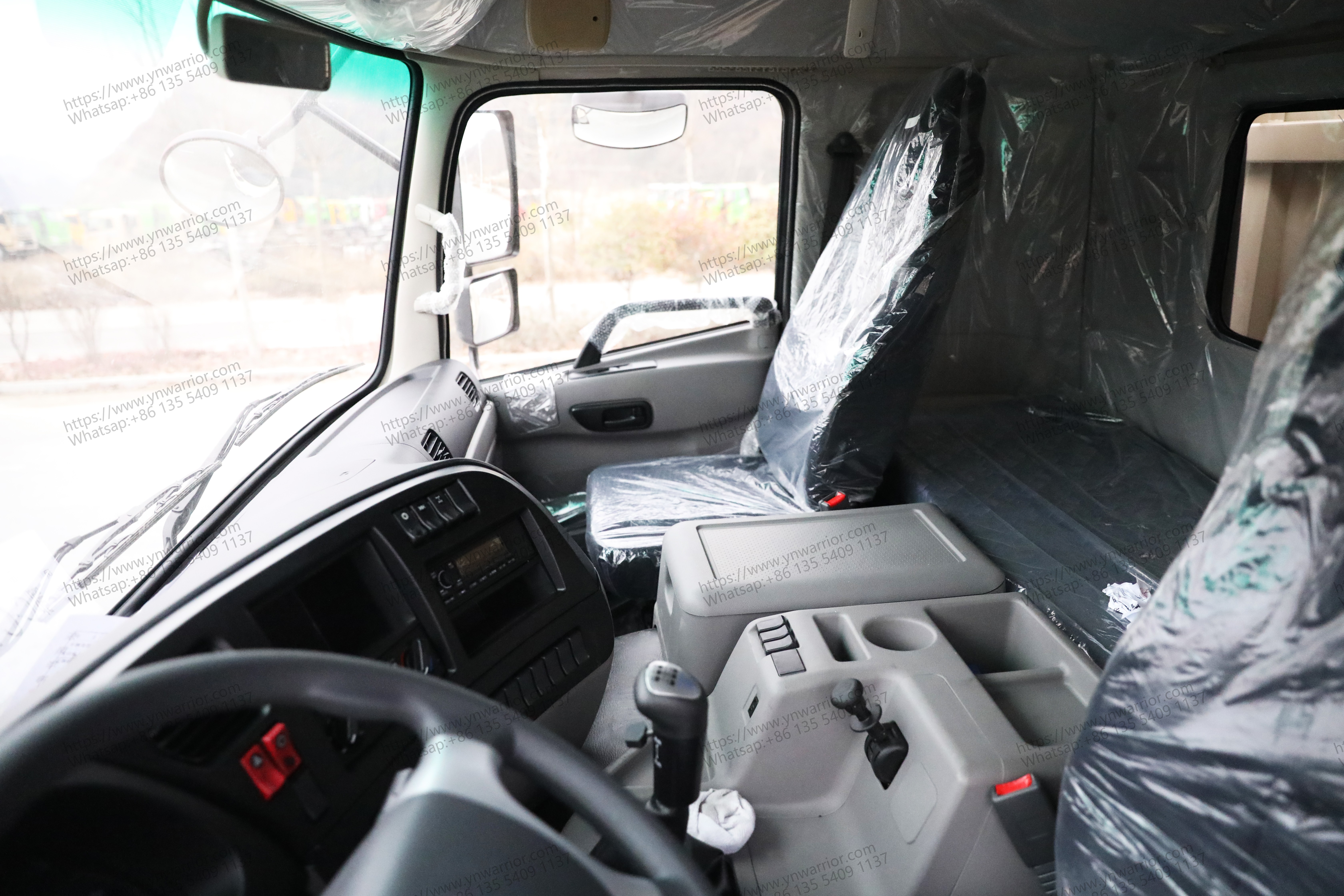 Dongfeng 8x8 cabina de camión de servicio pesado 