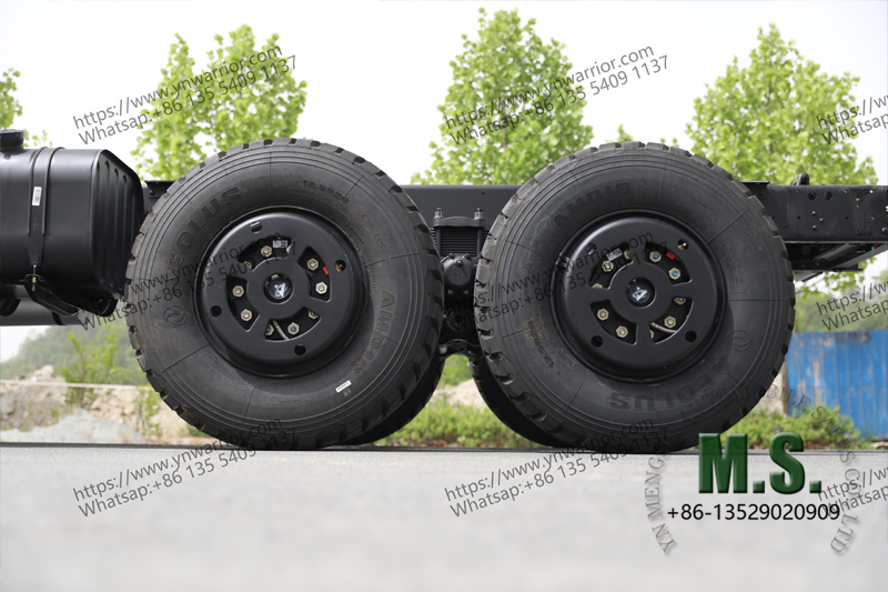 Dongfeng 6x6 Tiratorio de camión de doble fila con CTES con CTIS