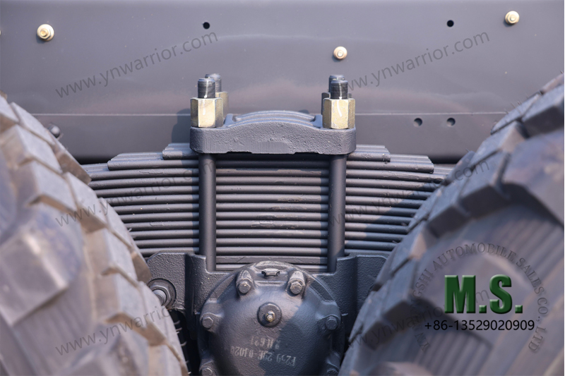 Dongfeng Cami&oacute;n todoterreno 6x6 de 11 toneladas con resorte de l&aacute;mina mejorado con neum&aacute;tico trasero simple 