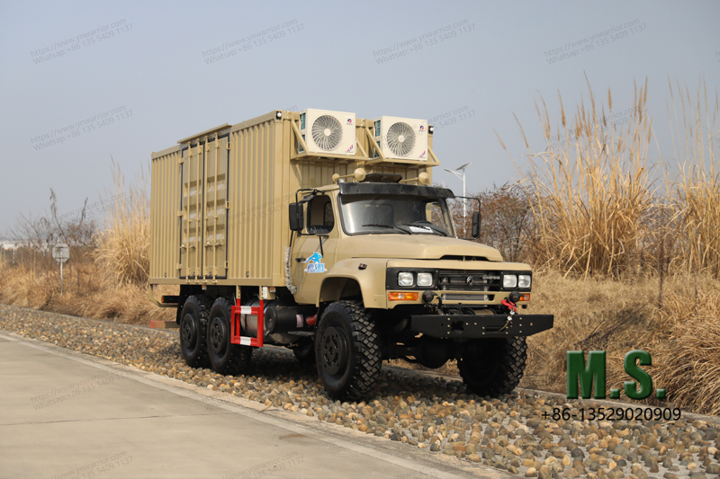 Dongfeng Van Type Truck Truck Crossing 