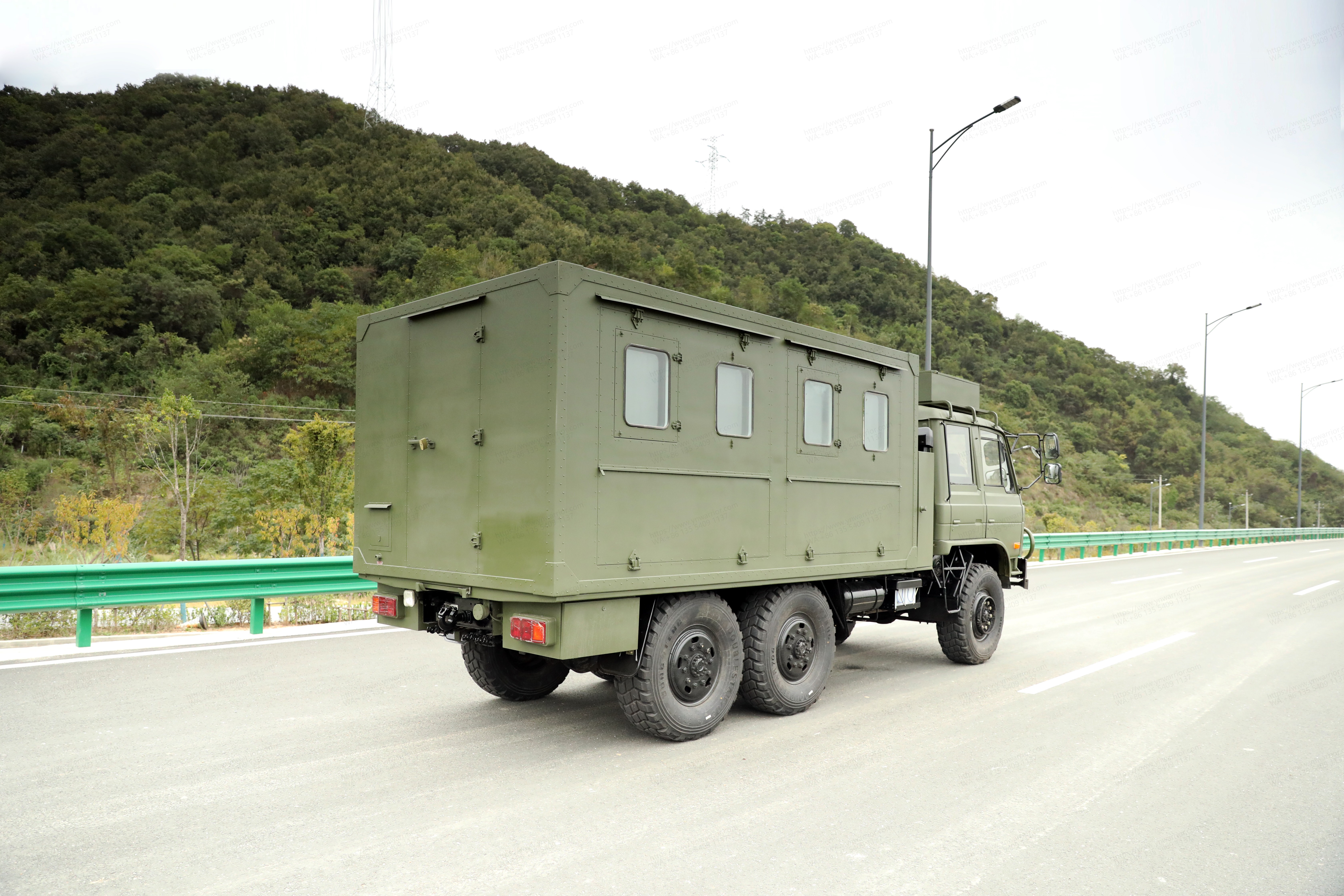 Dongfeng 6x6 personas todoterreno que transportan camión 