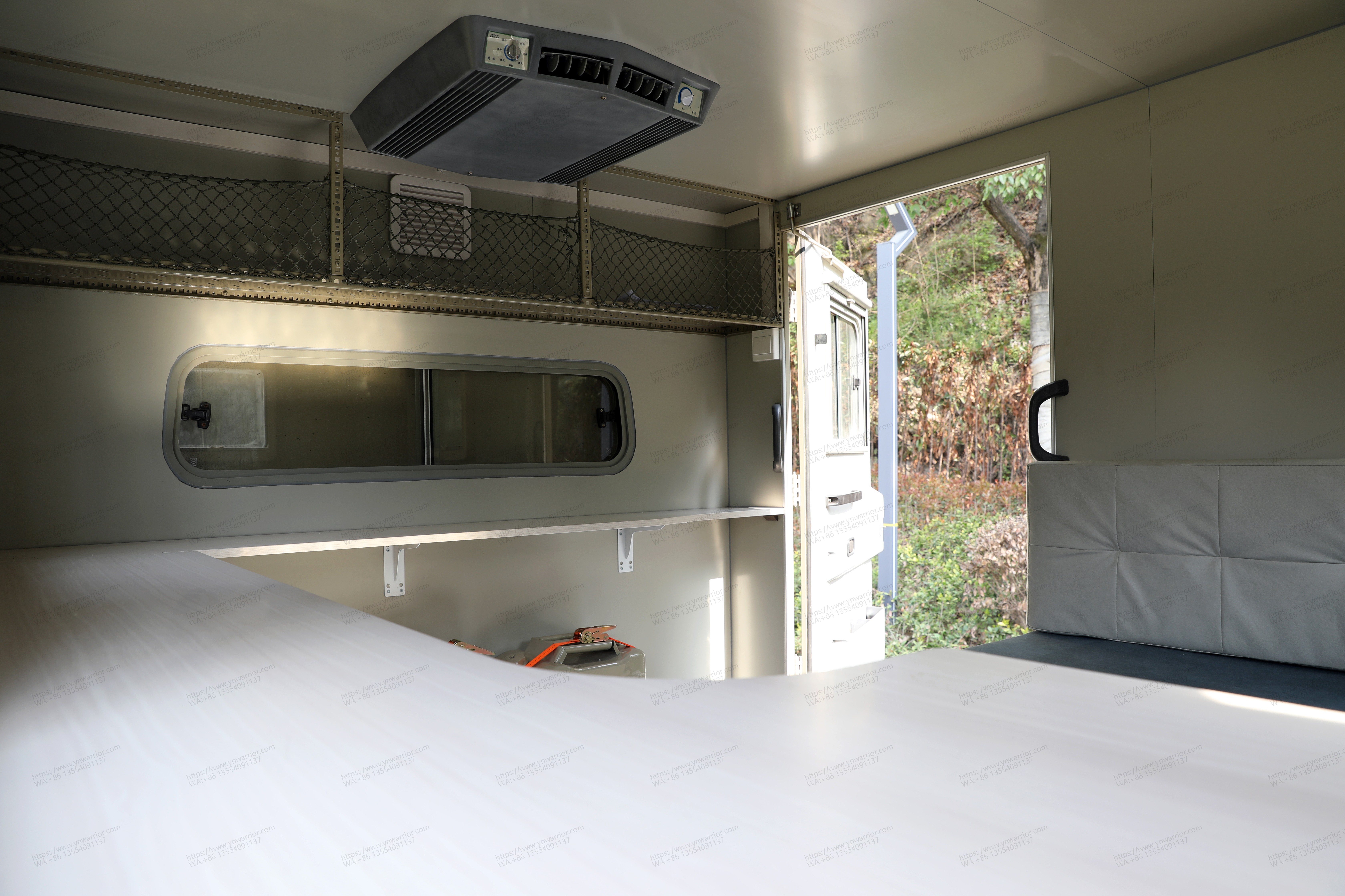 chino 4x4 Off-Road Iveco RV Room 