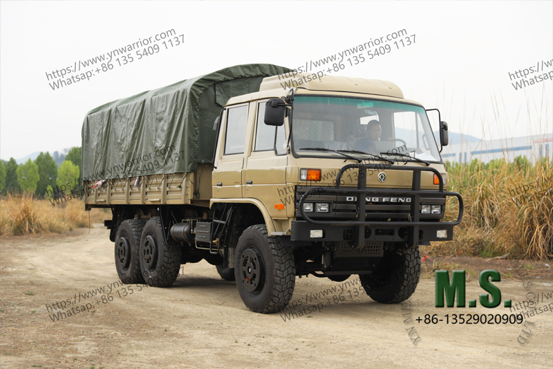 Dongfeng 6x6 camión de transporte militar y camión de pasajeros con asientos plegables 