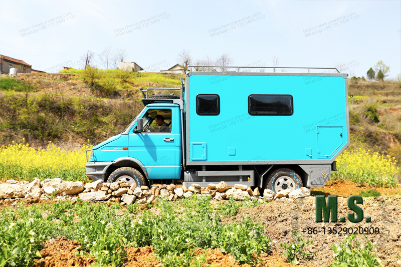 China IVECO 4X4 Off-Road RV RV 