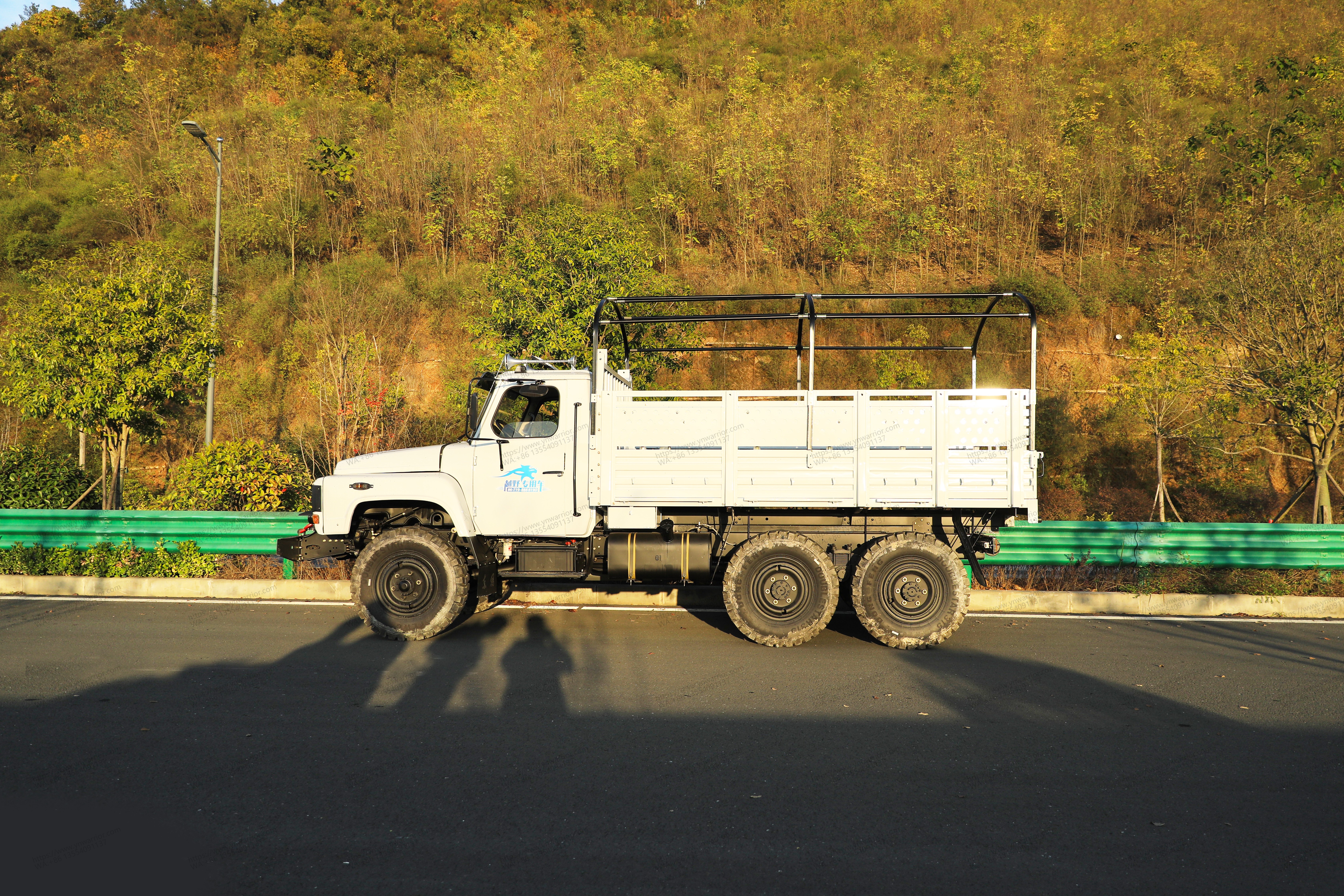 Dongfeng 6x6 Camión de nariz larga 