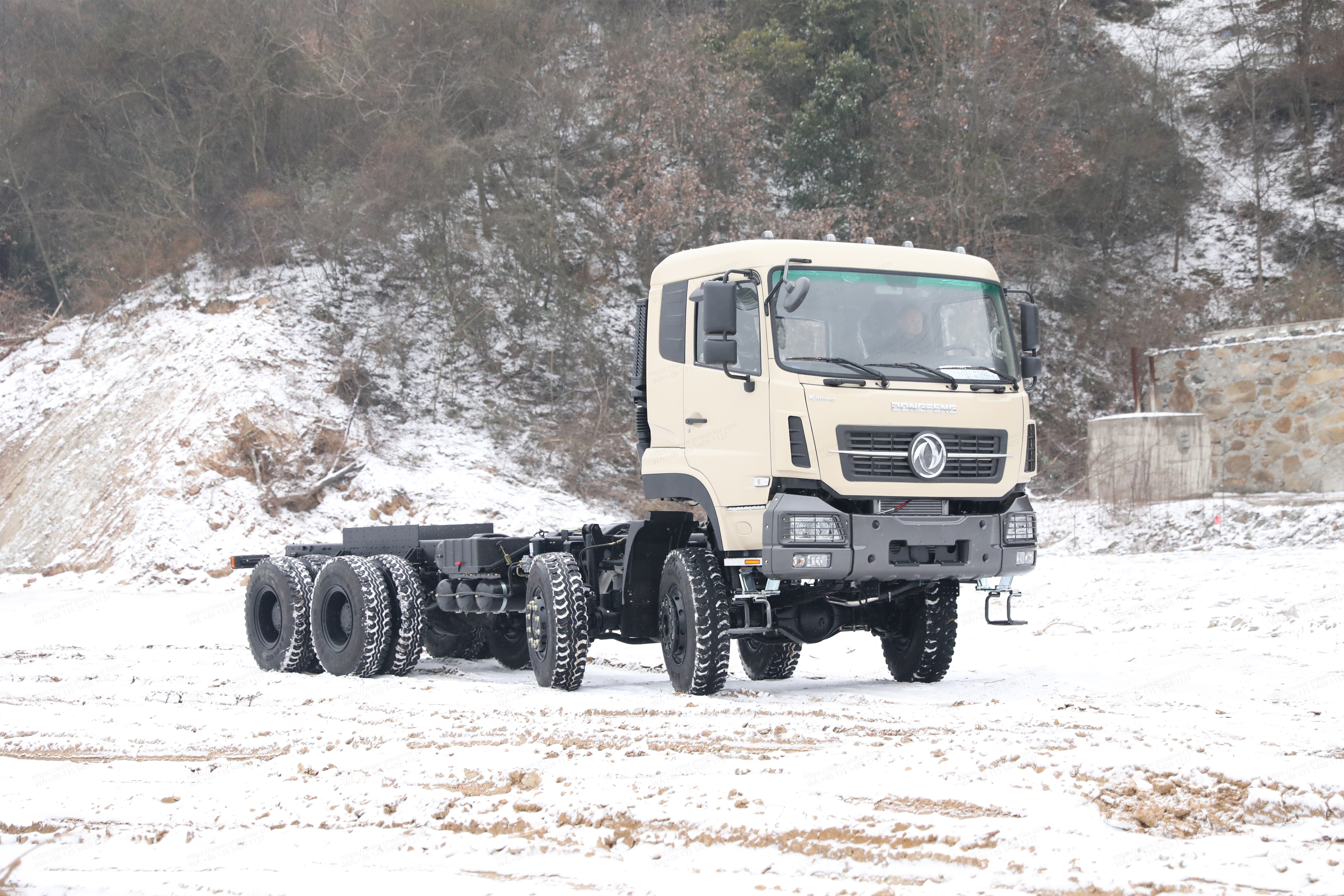 chino Dongfeng 8x8 chasis de camión para camión volcado 