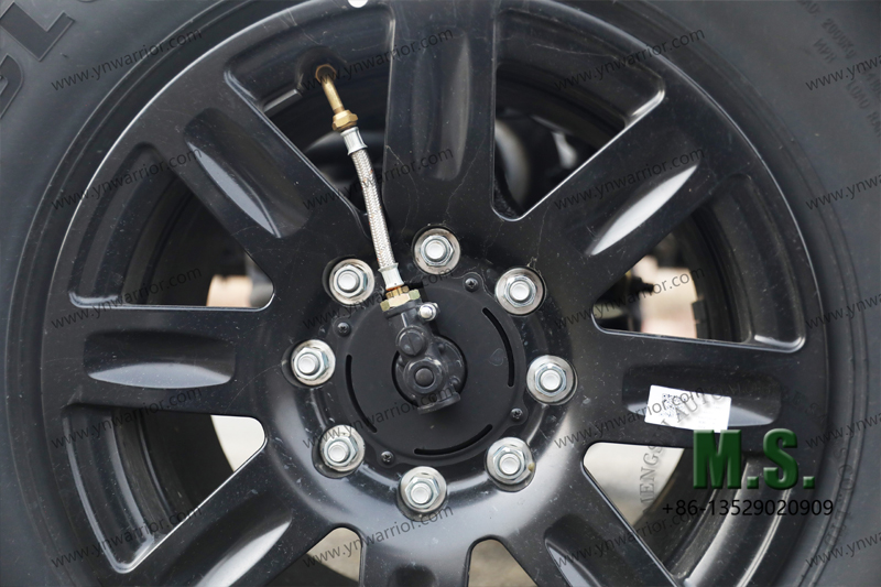 Dongfeng Chasis todoterreno Mengshi 4x4 con neum&aacute;tico de cabina con ctis