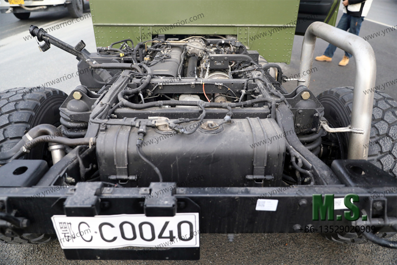 Dongfeng Chasis todoterreno 4x4 Mengshi Chasis todoterreno con cabina en la parte trasera del chasis 