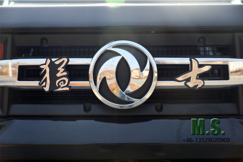 logotipo de dongfeng mengshi en el vehículo