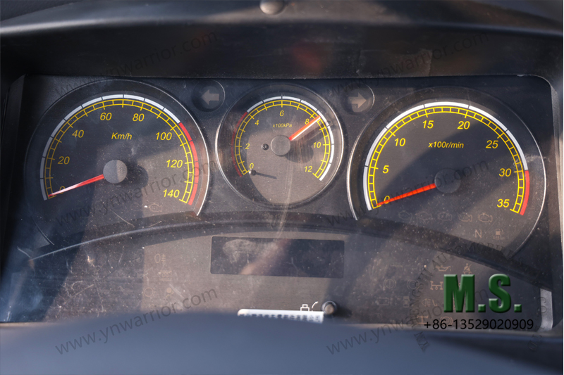 Dongfeng Cami&oacute;n todoterreno 6x6 de 11 toneladas con neum&aacute;tico trasero simple panel de instrumentos simple 