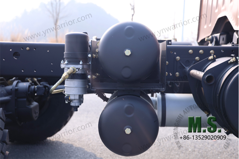 Dongfeng Cilindro de freno de aire de neum&aacute;tico trasero &uacute;nico de cami&oacute;n todoterreno 6x6 de 11 toneladas 