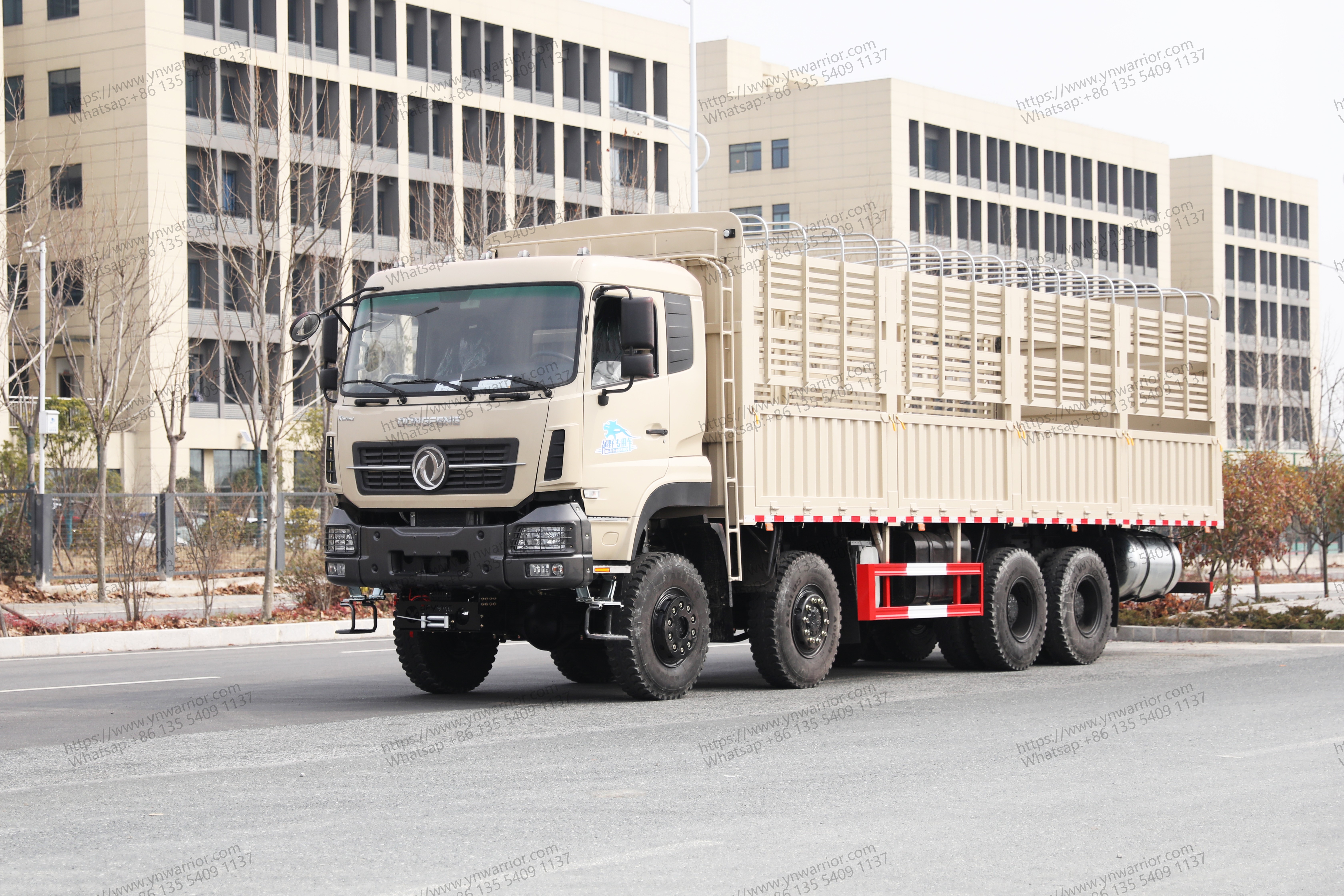Dongfeng 8x8 Pesado de servicio Heavy Duty Wuter Truck Director 