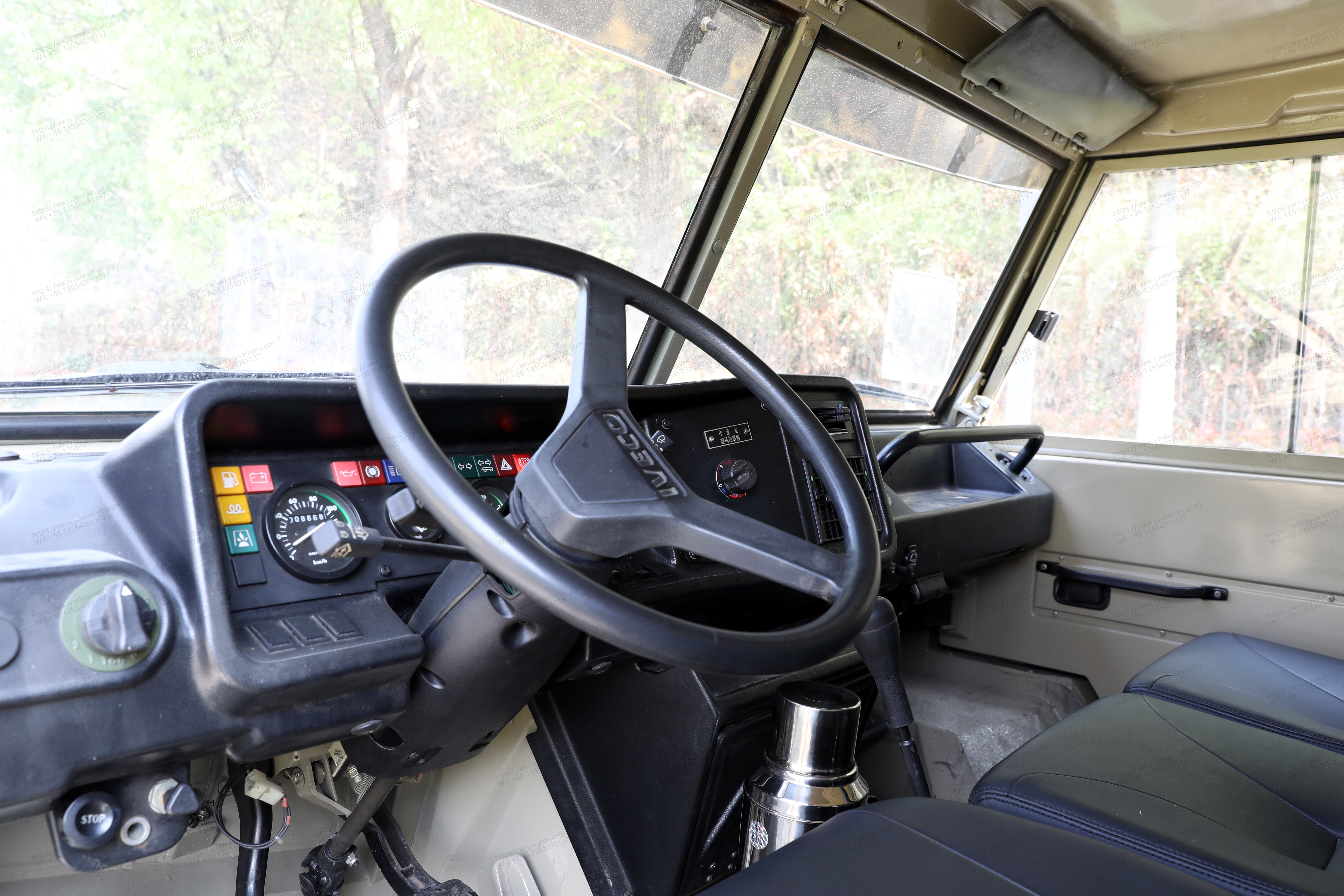 chino 4x4 Off-Road IVECO RV Conductor 