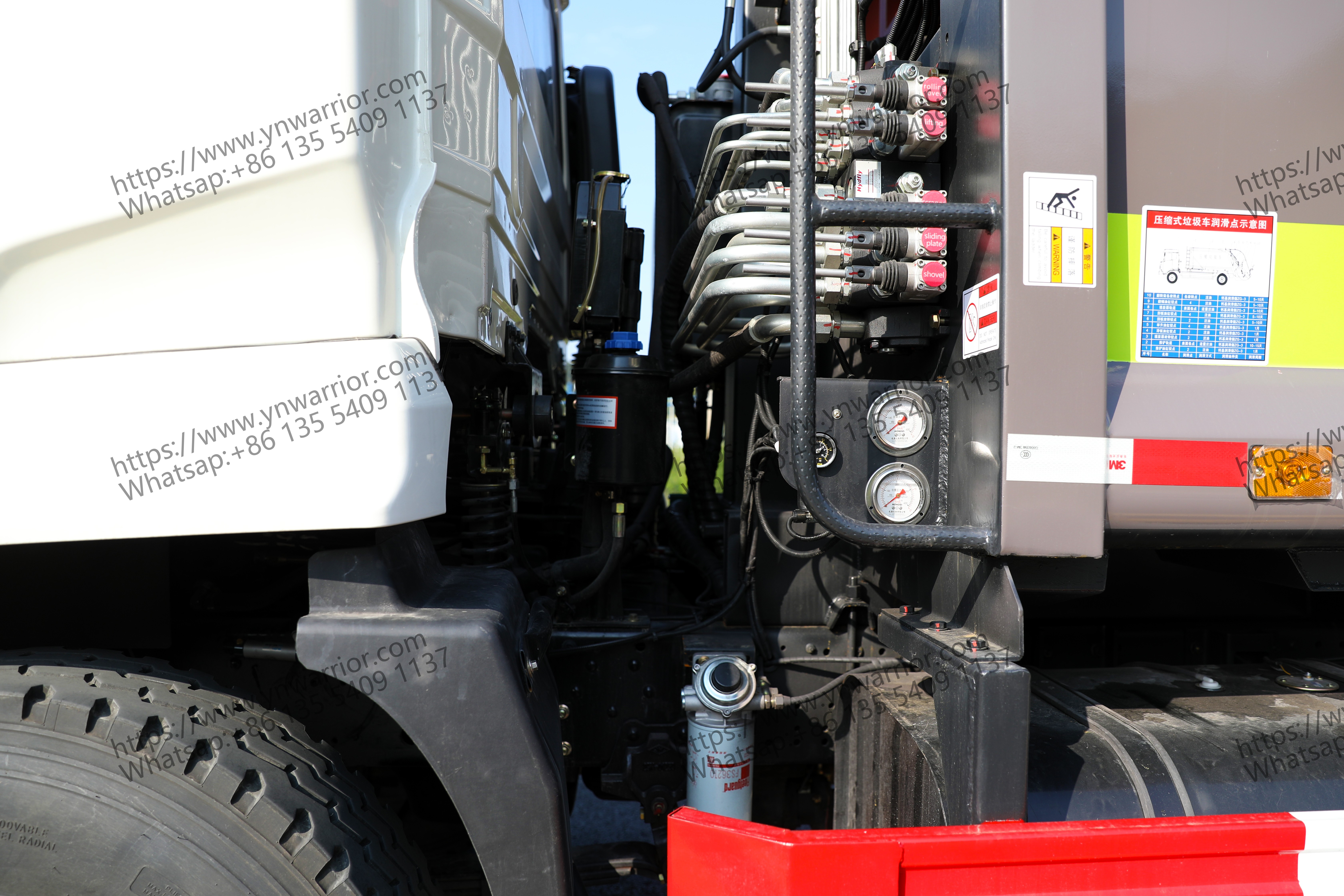 Dongfeng garbage truck factory direct details 