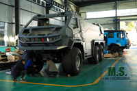//imrorwxhonmplr5p-static.micyjz.com/cloud/lpBpiKoklrSRklrkollmjo/big-desert-bus-in-factory.jpg