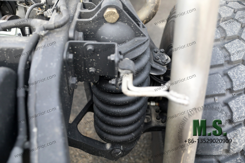 Mengshi 4x4 con cabina interior de cabina de una sola fila Dongfeng Chasis todoterreno Mengshi 4x4 con resorte de suspensi&oacute;n de cabina 