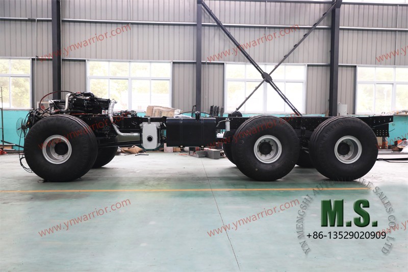Chasis rodante masivo todoterreno 6x6 Motor de 375 caballos de fuerza 