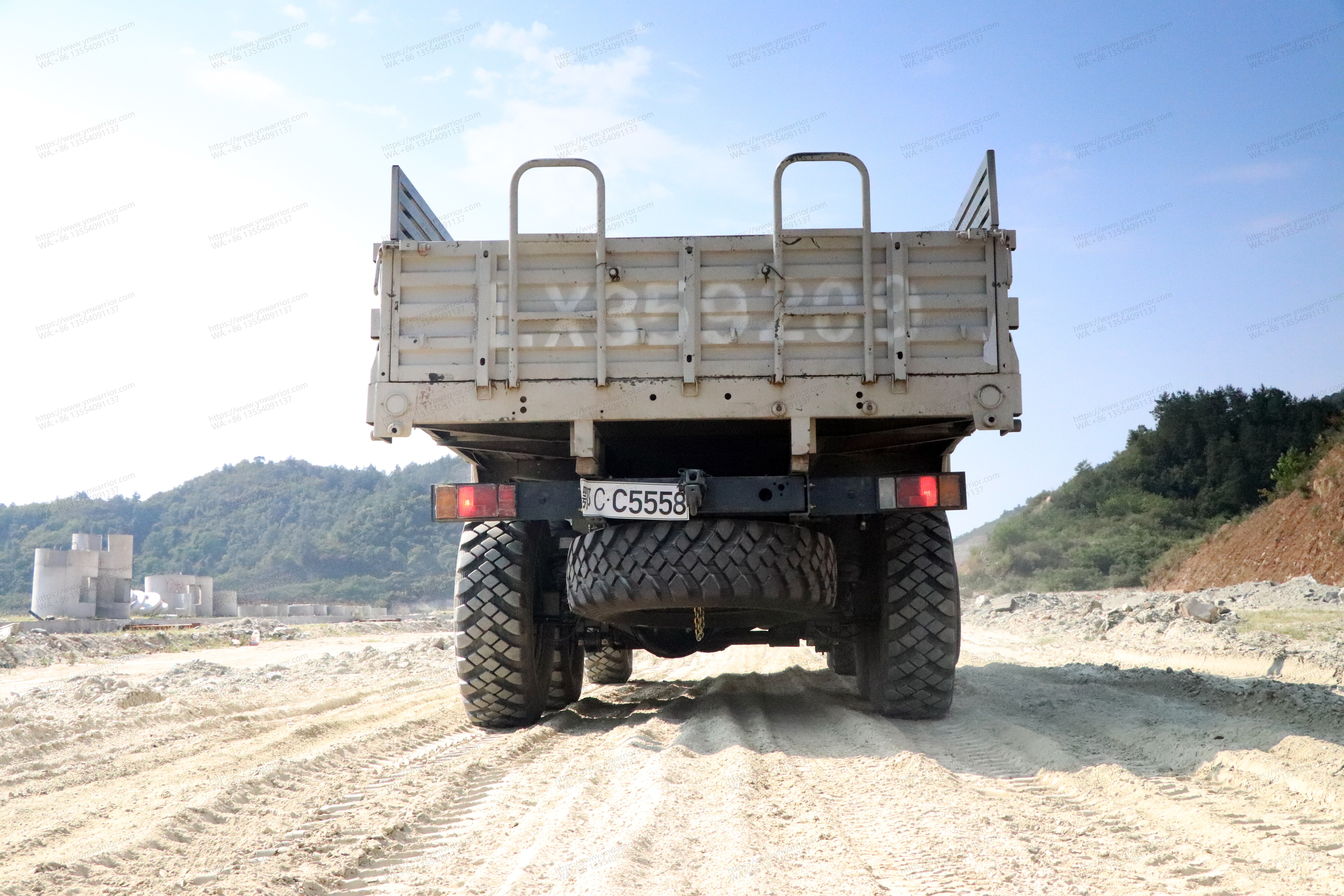 Dongfeng 6x6 de descuento -Load Bulletproof Troops Carrier 