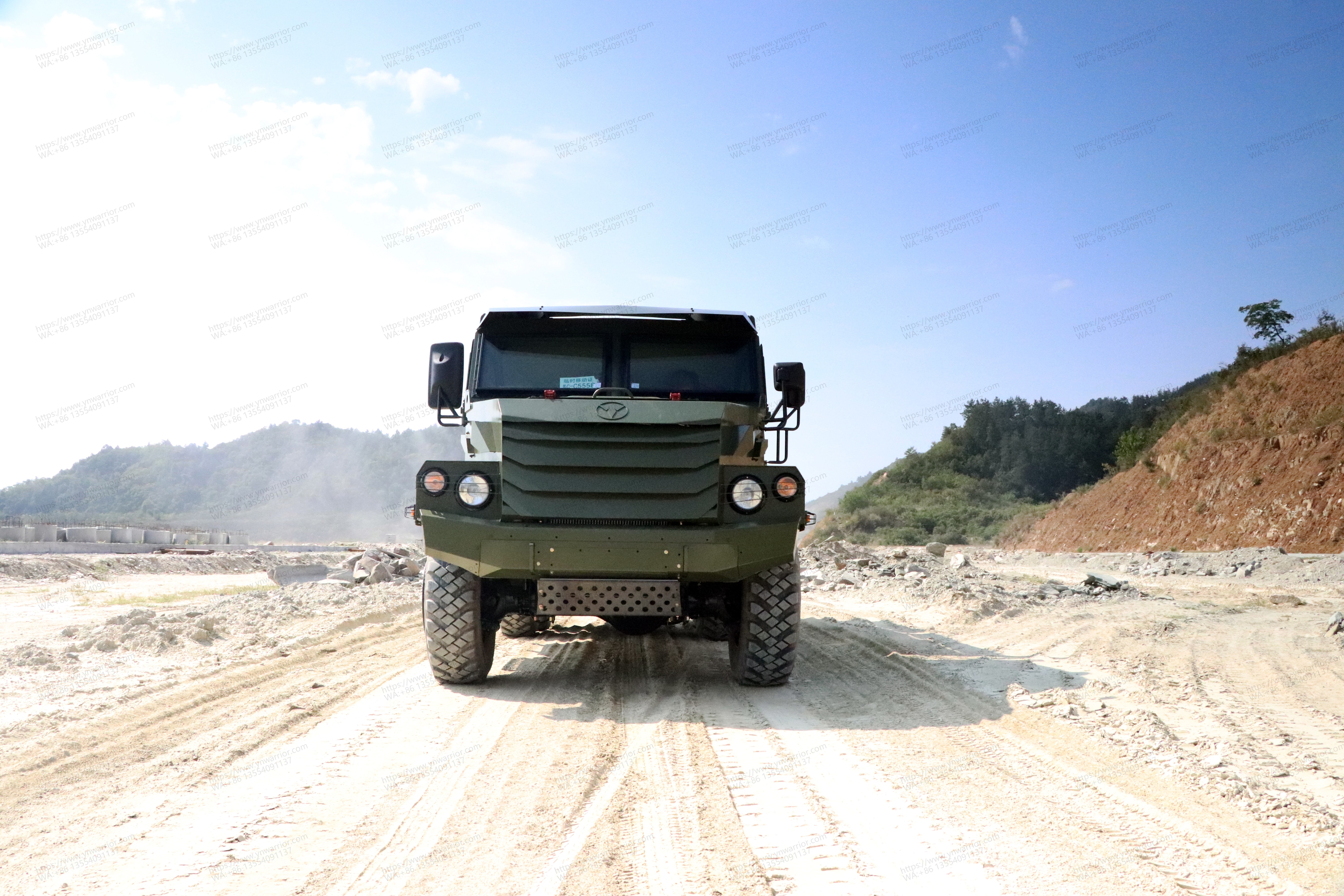 Dongfeng 6x6 Tipper blindado a prueba de balas militares fuera de carretera 