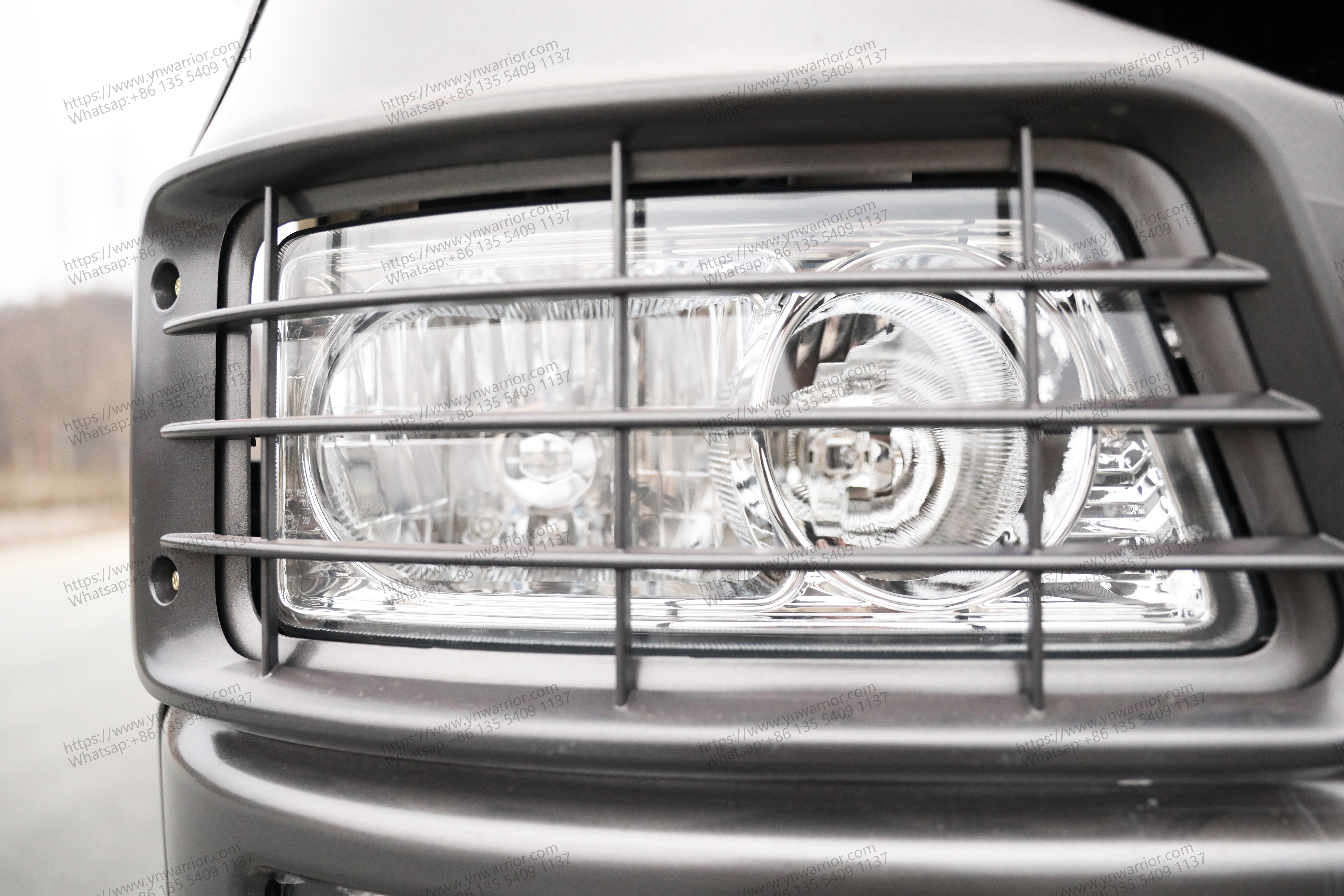 Dongfeng 8x8 luz de servicio 