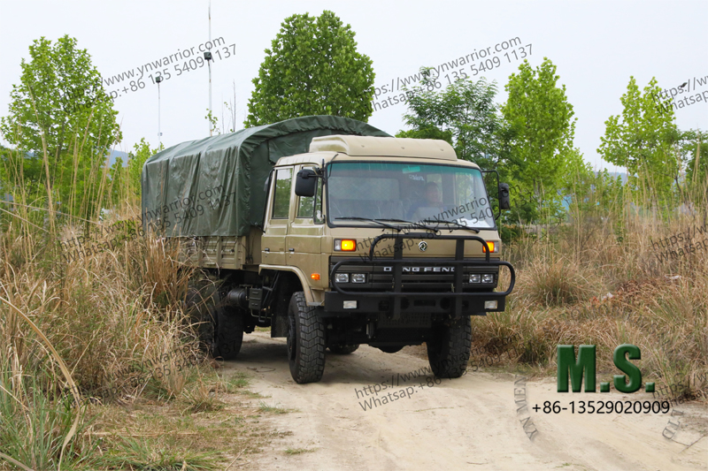 Dongfeng 6x6 Caja de carga de camión con lona 