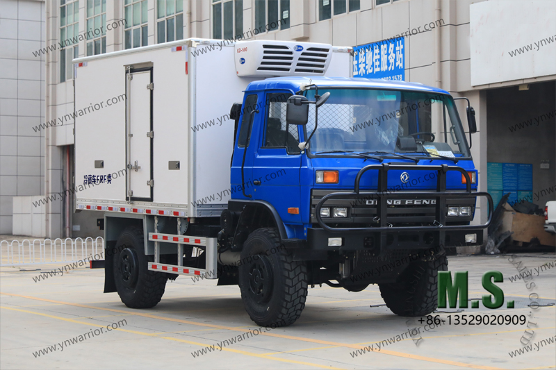 Dongfeng 4x4 Camión de refrigerador de 7 toneladas de peso bruto 